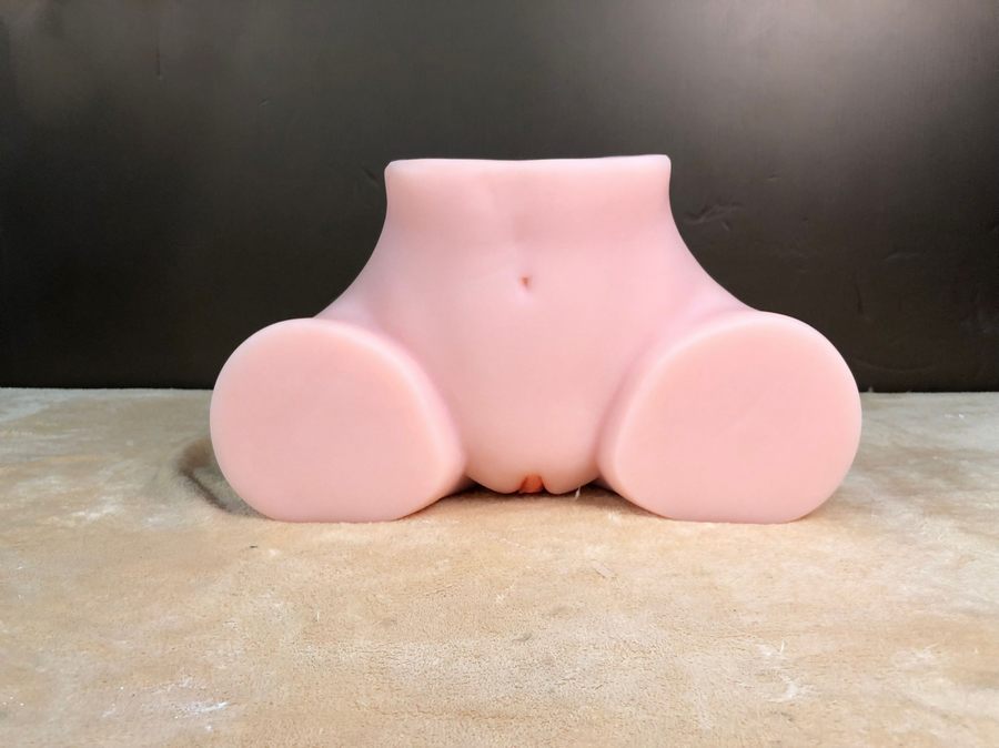 pink-torso-doll-k8uytx1