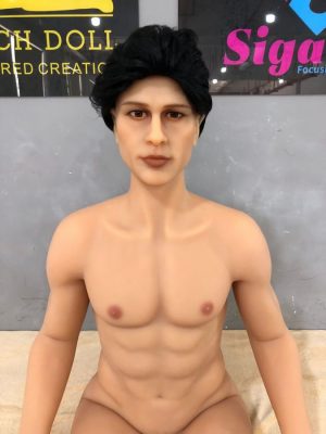 Amanda, Una Muñeca Asiática Realista Con Silla Sexual.