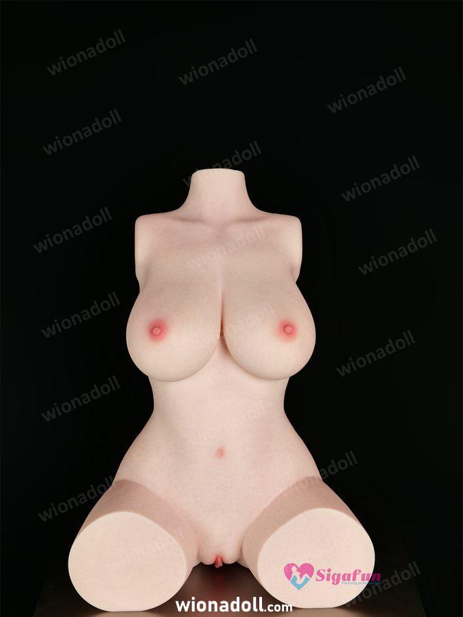 Muñeca Sexual Con Pechos Pequeños Porno